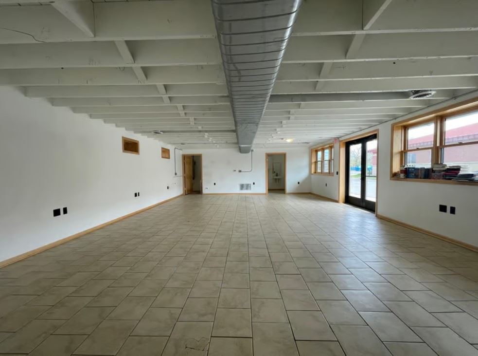 109 Center Street E - 2